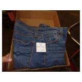 SZ 7 MUDD SKINNY JEANS