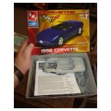 98 CORVETTE 1/25 AMT ERTL 2002