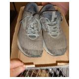 BROOKS SZ 13