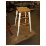 WOOD STOOL / LW