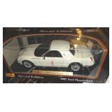 2002 FORD THUNDERBIRD DIECAST MAISTO 1/18