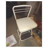 VINTAGE KITCHEN STEP STOOL / BM