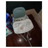 BOOSTER SEAT & BABY MONITOR / DR
