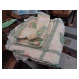 QUILT & PILLOWCASES / SOME DAMAGE