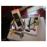 SLICER , SHREDDER, PINEAPPLE CORER & ETC / BDRM