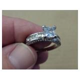 COSTUME RING SZ 9.5