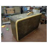 VINTAGE SUITCASE  / UT