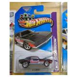 HOT WHEELS MIB 67 CAMARO 2012