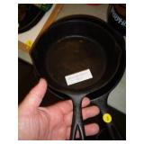 WAGNER (NOT MARKED) #5 CAST IRON SKILLET