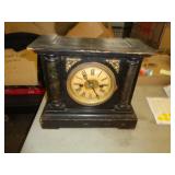 MANTLE CLOCK W PENDULUM / NO KEY