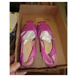 SHOES SZ 8M