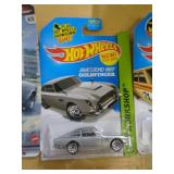 HOT WHEELS MIB ASTON MARTIN 2013