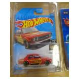 HOT WHEELS MIB 71 DATSUN 2017
