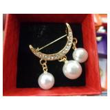 PEARL BROOCH