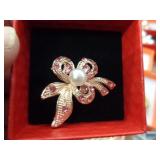 BOW BROOCH