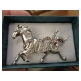 DERBY 2026 HORSE BROOCH