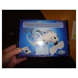 MAGNIFYING GLASSES