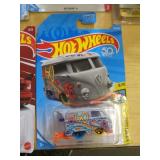HOT WHEELS MIB KOOL KOMBI 2017