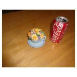 AVON MUSICAL TEA CUP DECOR