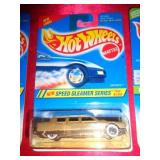 HOT WHEELS MIB - LIMOZEEN 1994