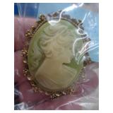 GARRYS CAMEO PIN