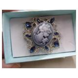 CAMEO BROOCH