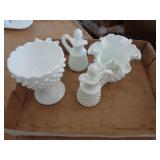 MILK GLASS / NOT MARKED