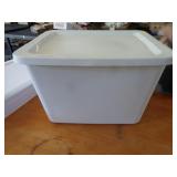18 GALLON TOTE W LID / LW