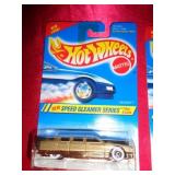 HOT WHEELS MIB - LIMOZEEN 1994