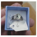 COSTUME JEWELRY - RING SZ 6