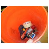 TOOLS IN BUCKET / UT