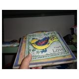TILE & DECOR / B