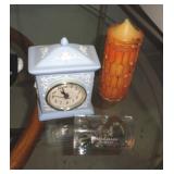 LOT W CLOCK / B