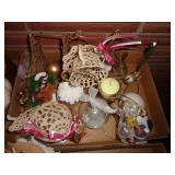 LOT OF CHRISTMAS ITEMS / BW