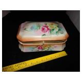 PORCELAIN JEWELRY BOX / LR