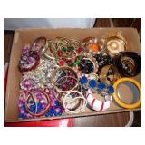 COSTUME JEWELRY / LR