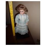 UNKNOWN MAKER / PORCELAIN DOLL