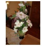 BOX OF MISC DECOR ITEMS