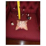 HAT PIN CUSHION WITH 19 HAT PINS