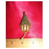 BROOCH