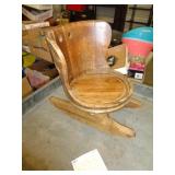 CHILDS ROCKER / HAS CUSHION