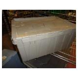 HINGED LID TOTE / UT
