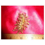 BROOCH