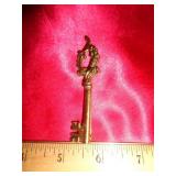 BROOCH  KEY MARKED ZENTALL