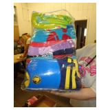 BEACH TOWELS & LIFE JACKET / UT