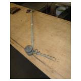 GARDEN GRASS TRIMMER / IN CORNER
