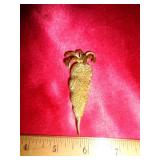 BROOCH