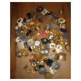 COSTUME JEWELRY   / EARRINGS