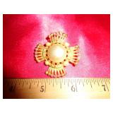 BROOCH