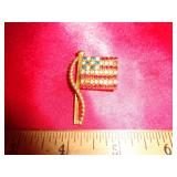 BROOCH
